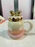 Taza cerámica con tapa dorada