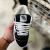 Vans Knu Skool en internet