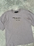 Remera "simplicity" color vino en internet