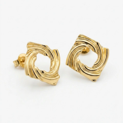 Brinco Orgânico Vazado Banho de Ouro 1,5cm
