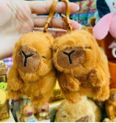 Llavero peluche capibara