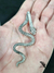 Brinco Serpente Misteriosa - Corvo Negro