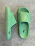 Chinelo Nuvem com 3 PINS na internet