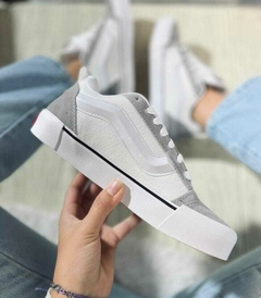 Gris con blanco