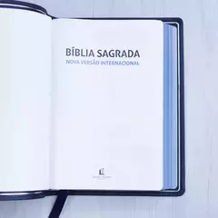 Biblia Sagrada | NVI | Premier Collection | Capa Couro Luxo Azul - Livraria Página Virada
