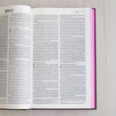 Imagem do Biblia Sagrada | NVI | Neon Rosa| Capa Dura