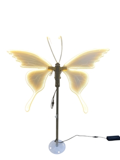 Imagem do Borboleta Com Movimento de Led De 100cm com base e suporte