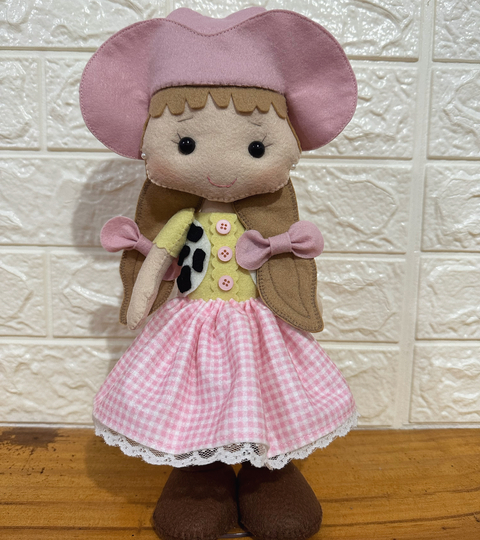 Boneca Menina Fazendeira Feltro