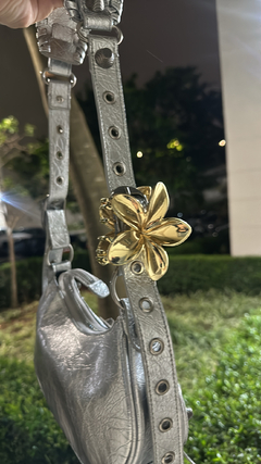 Presilha de flor - loja online