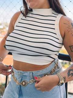 Cropped Lara na internet