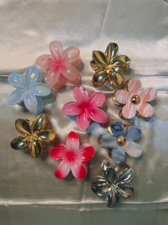 Presilha de flor - comprar online