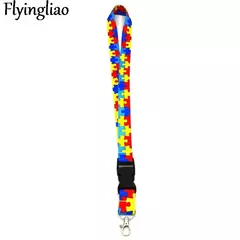 Cordão com porta cartão - Crachá - Autismo - Loja Mundo Sensorial
