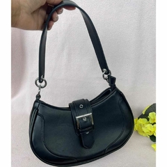 Bolsa Meia Lua Lara na internet