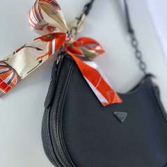 Bolsa de Ombro Meia Lua Com Alça Transversal Victoria - comprar online