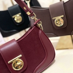 Bolsa Lucy na internet