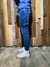 Jeans_Jogger_Cargo_Panther_diseño_urbano_fit_cómodo_denim_de_calidad_funcionalidad_estilo_múltiples_bolsillos_versatilidad_remera_básica_sudadera_campera_favorita_guardarropas_look_moderno_cómodo_y_a_la_moda_pantalones_jogger_estilo_relajado_prenda_de_mod