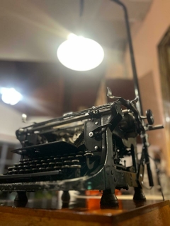 LAMPARA MAQUINA DE ESCRIBIR - comprar online