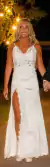 Vestido blanco con tajo en internet