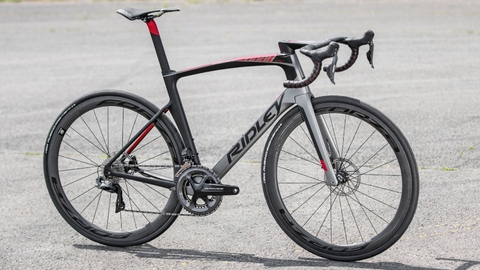 Bicicleta Ridley NOAH FAST SRAM AXS FORCE 12 V RODAS - FORZA VARDAR CARBONO R$ 68.990,00
