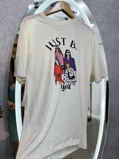 T-shirt over Apenas seja você - comprar online