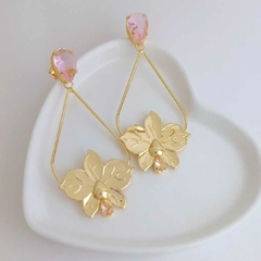 BRINCO OVAL FLOR GOTA ROSA