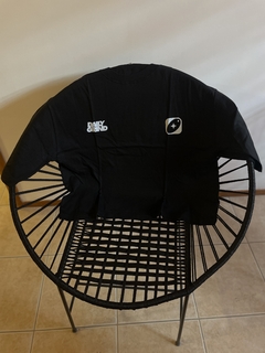 Remera Boxy Estampada MARA GRIND Negro