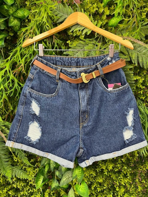 Shorts Jeans com cinto