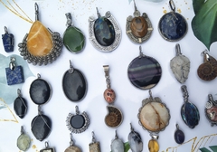 Banner de la categoría COLGANTES DE PIEDRAS