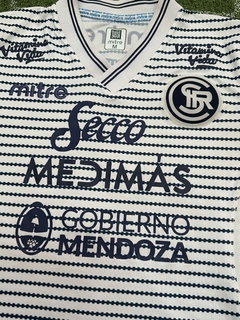 Camiseta usada en juego Independiente Rivadavia en internet