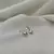 Brinco gota lisa tamanho pequeno de Prata 925