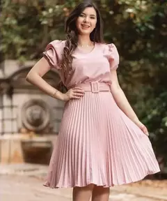 Vestido Plissada Lisa Midi Rodado Moda Evangélica Com Cinto na internet