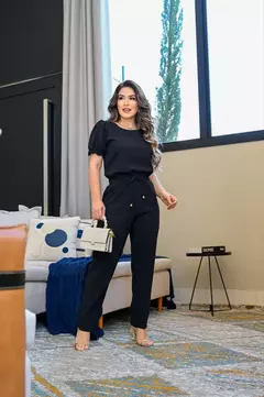 Conjunto feminino blusa de manga bufante e calça alfaiataria - loja online