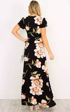 Vestido com decote em v