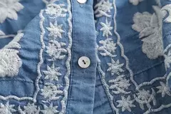 Imagem do Cardigã feminino, bordado, jeans button