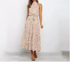 Imagem do Vestido feminino de fibra sintética com estampa de poás, decote halter, CINTURA MARCADA COM AMARRAÇÃO, LONGO TAMANHO S-XL