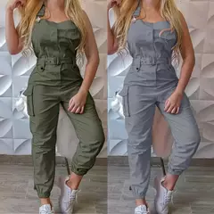 Macacão feminino com bolsos e cinto, modelagem casual e confortável. na internet