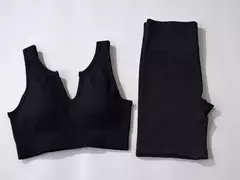 Conjunto de esporte sem costura feminino 2 de duas peças na internet