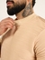 T - Shirt Masculina Slim Malha 3D Texturizada Creme na internet