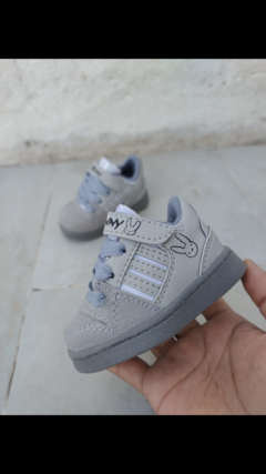 Zapatillas bad bunny bebés en internet