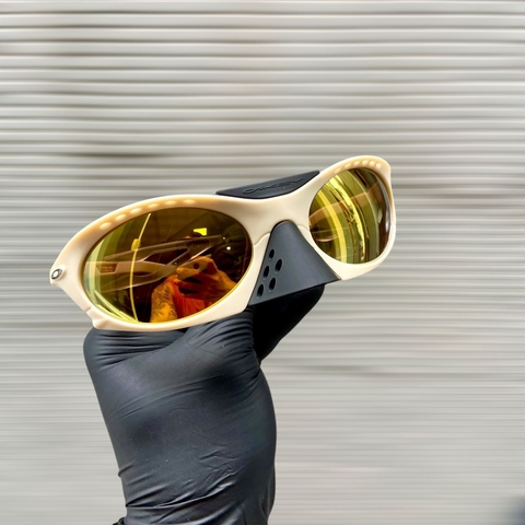 ÓCULOS OAKLEY PLANTARIS ( BICO REMOVÍVEL)