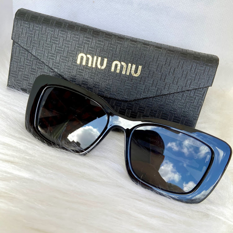ÓCULOS MIU MIU