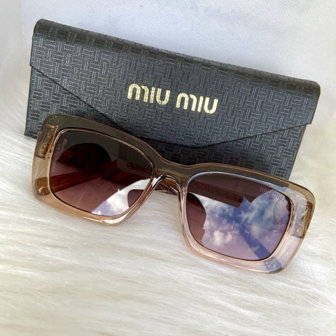 ÓCULOS MIU MIU