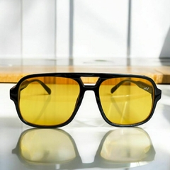 ÓCULOS DE SOL CLASSIC - AMARELO/PRETO - comprar online