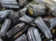 Turmalina negra en bruto - comprar online
