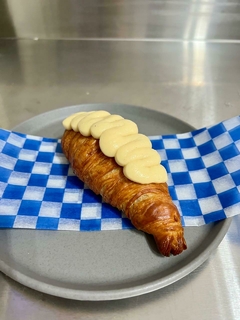 Croissant de crema pastelera (unidad de 80g)