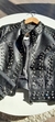 Campera de cuero con piedras