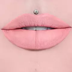 VELOUR LIQUID LIPSTICK JEFFREE STAR - Moncheristar