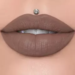 VELOUR LIQUID LIPSTICK JEFFREE STAR - Moncheristar