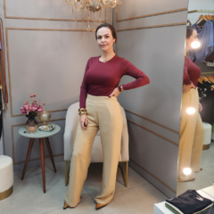 Blusa Térmica Maria – Alta Performance, Conforto e Estilo no Inverno

A Blusa Térmica Maria é aquela peça essencial e versátil que não pode faltar no seu guarda-roupa nos dias frios. Produzida com uma malha de poliéster com elastano de altíssima qualidade