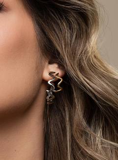 Argola zig zag dourada - comprar online